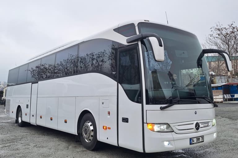 Mercedes Tourismo